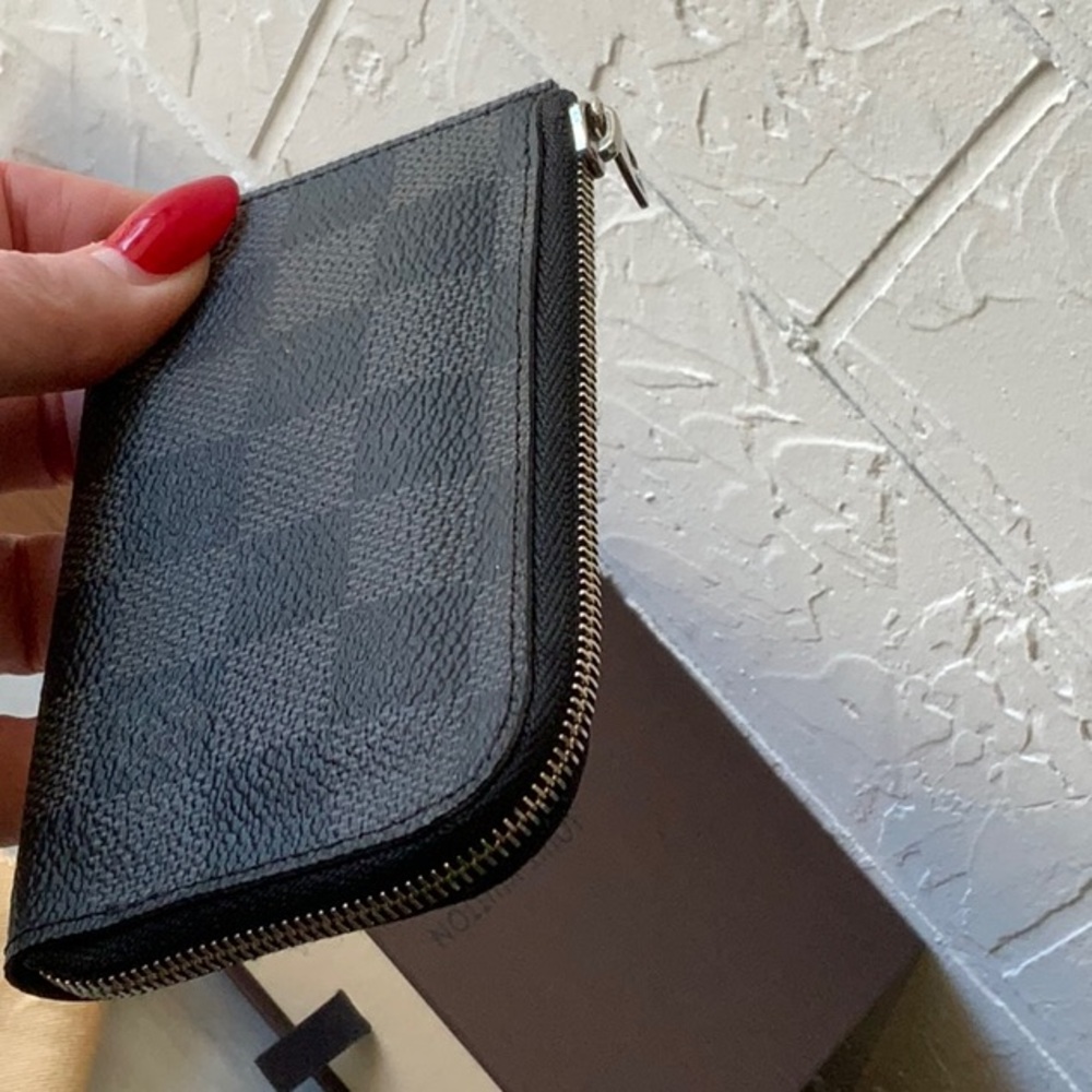 Louis Vuitton Damier Graphite - Picture 7 of 10